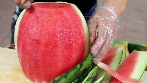 吃瓜会流产吗,“吃瓜引发流产？揭秘孕期饮食禁忌与安全指南”