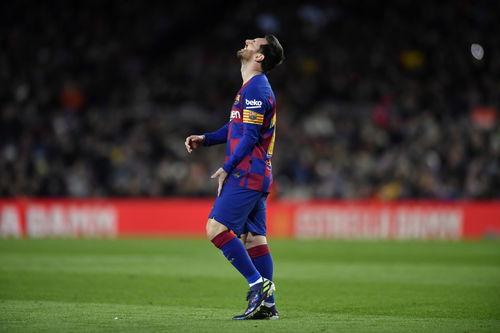 巴萨吃瓜群众,吃瓜群众视角下的豪门盛宴