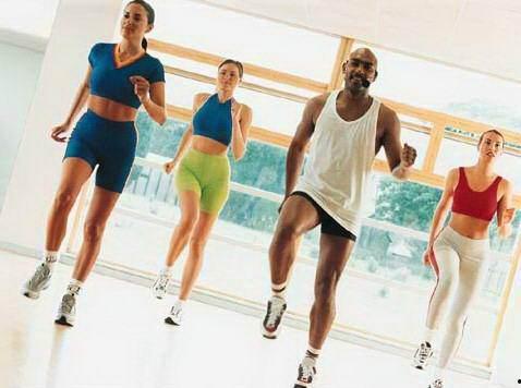 吃瓜健身操,夏日消暑塑形新选择