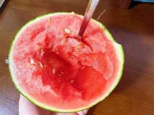 吃大瓜变黑吗,揭秘食物与肤色变化的惊人关系