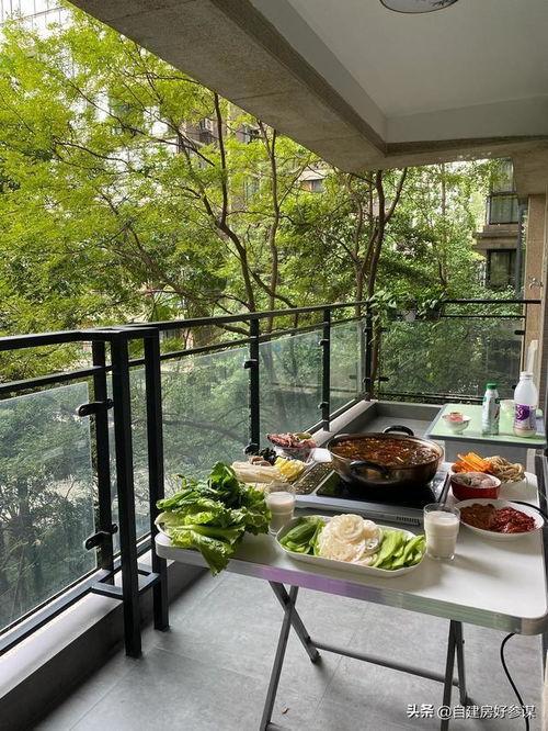 网友阳台吃瓜经历,网友共享夏日悠闲时光