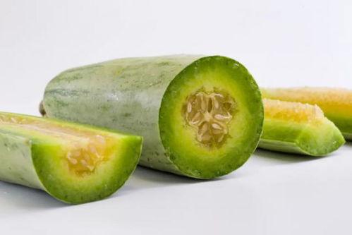 男子吃瓜被绿了,揭秘现代都市情感陷阱