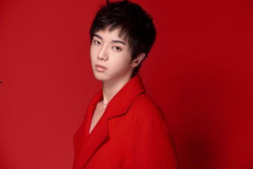 华晨宇媒体吃瓜,吃瓜群众热议背后的真相