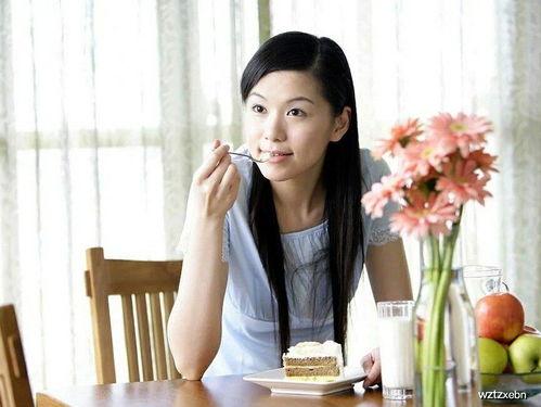 刘琳琳半夜吃瓜,吃瓜群众纷纷围观