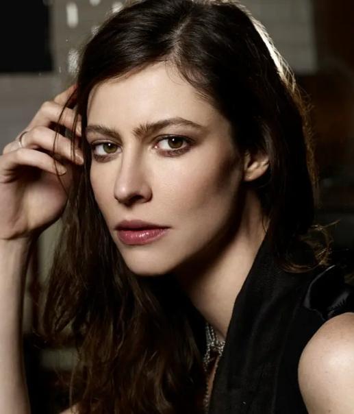 安娜模特吃瓜文案