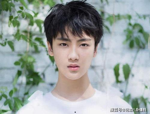 边程吃瓜,揭秘娱乐圈背后的那些事儿