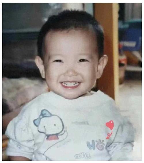 阿麦从军吃瓜,军营里的甜蜜瓜果时光