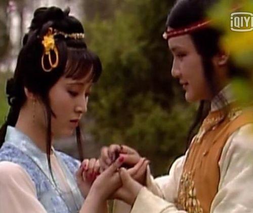 林妹妹吃大瓜图片,瓜果飘香尽享夏日盛宴